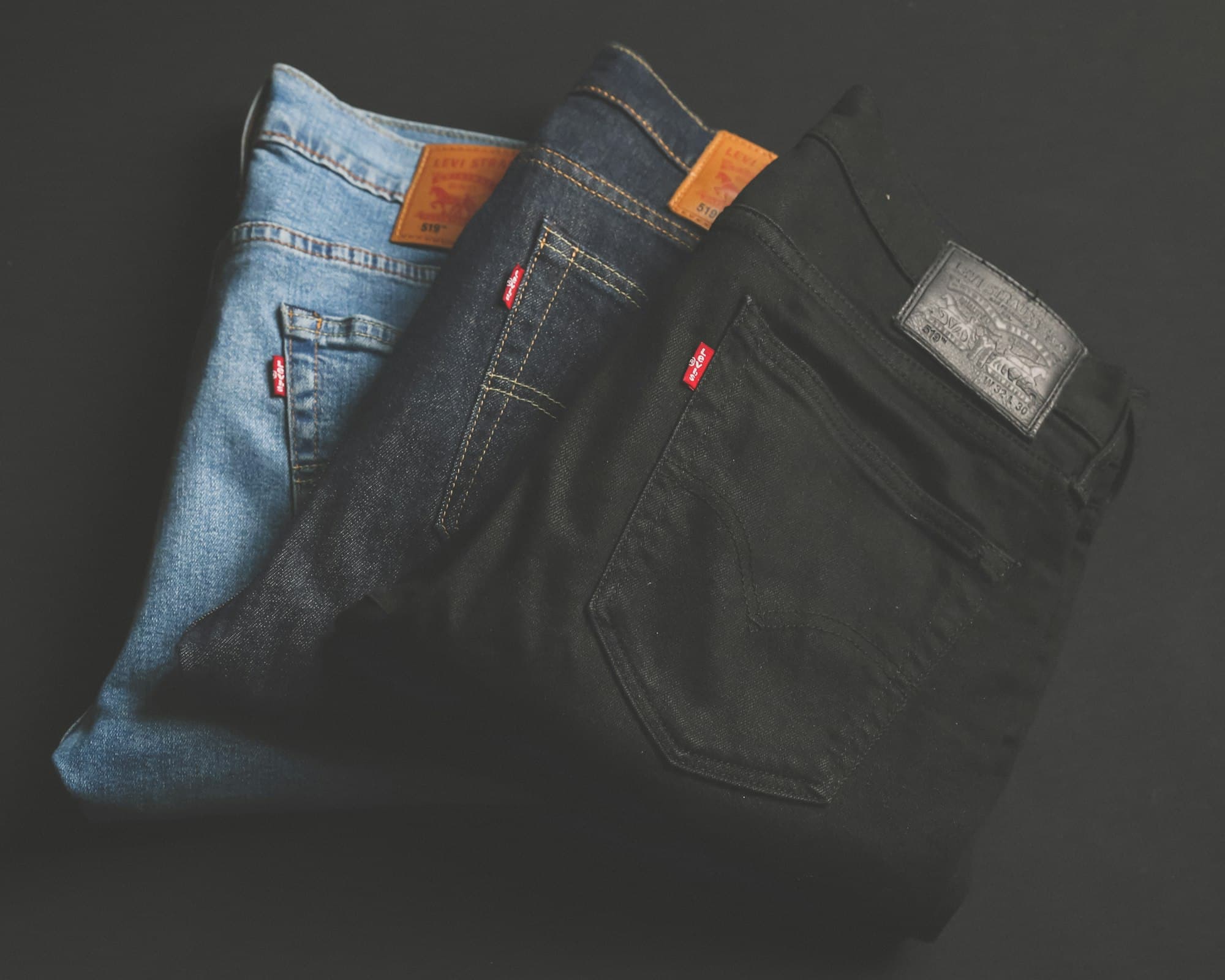 Gevouwen donkerblauwe Levi's 501 spijkerbroek