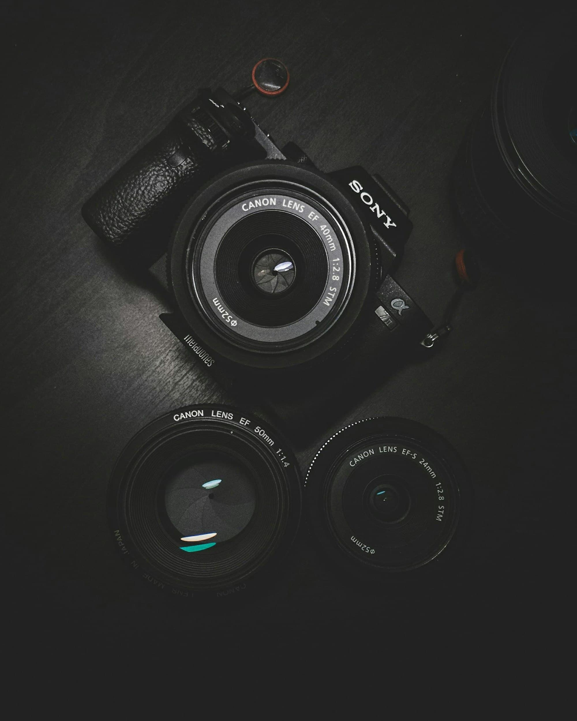 Vintage camera op tafel